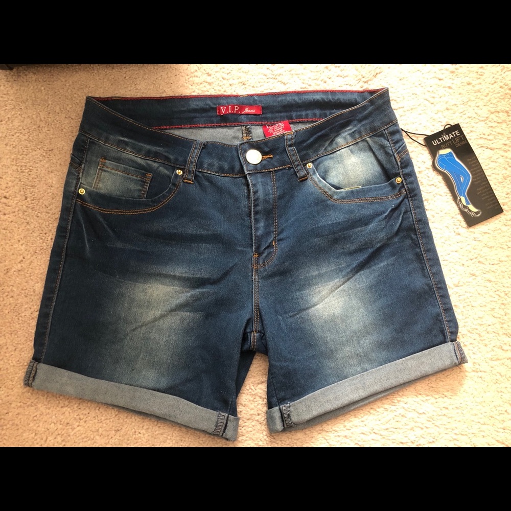 VIP JEANS SHORTS SIZE 9/10 NWOT